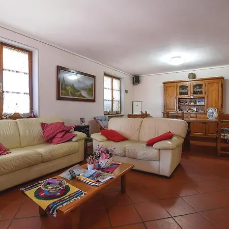 Amazing In W/ 5 Bedrooms Сasa de vacaciones