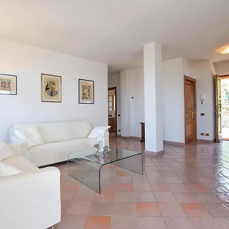 Amazing In W/ 5 Bedrooms Сasa de vacaciones *