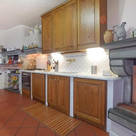 Amazing In W/ 5 Bedrooms * Sarzana